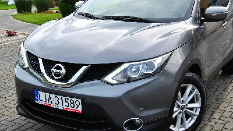 NISSAN Qashqai -