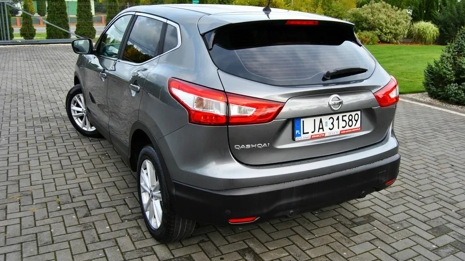 NISSAN Qashqai -