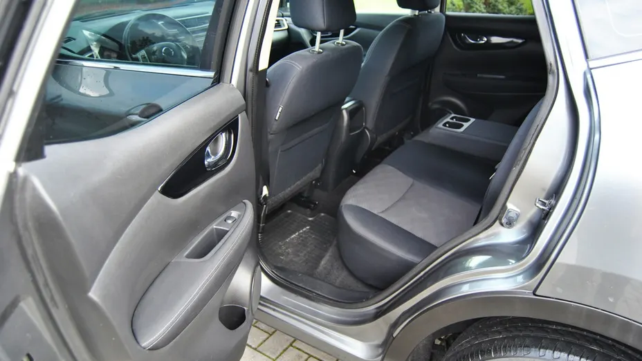NISSAN Qashqai -