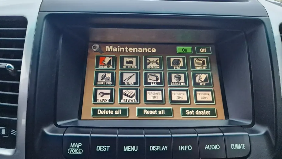 TOYOTA Land Cruiser -