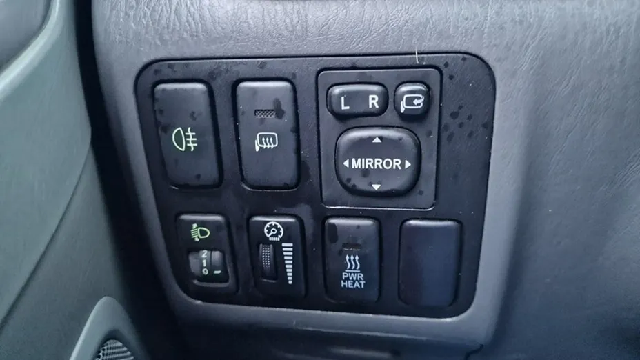 TOYOTA Land Cruiser -