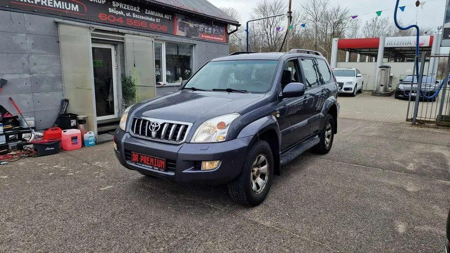 TOYOTA Land Cruiser -