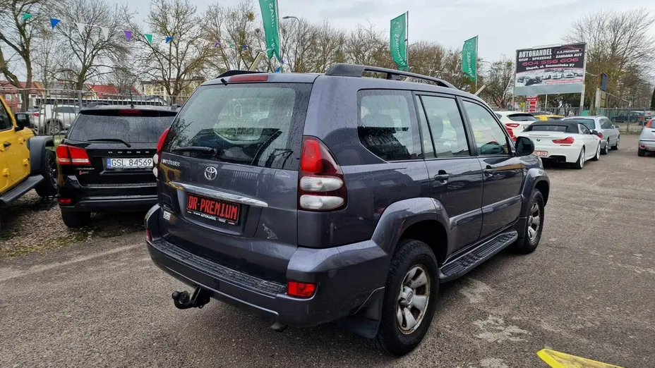 TOYOTA Land Cruiser -