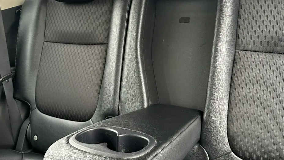 MITSUBISHI Outlander -