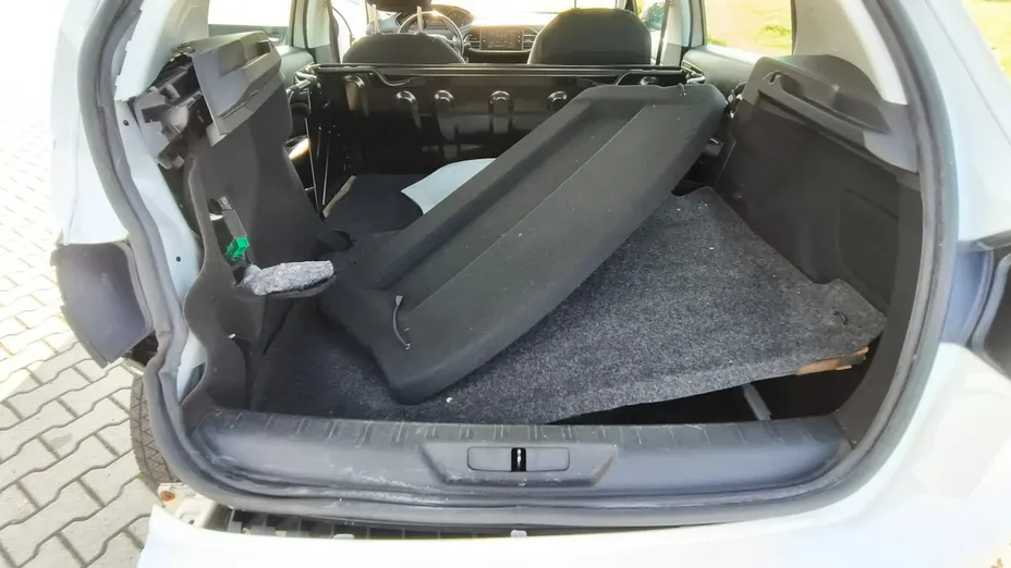 PEUGEOT 308 -
