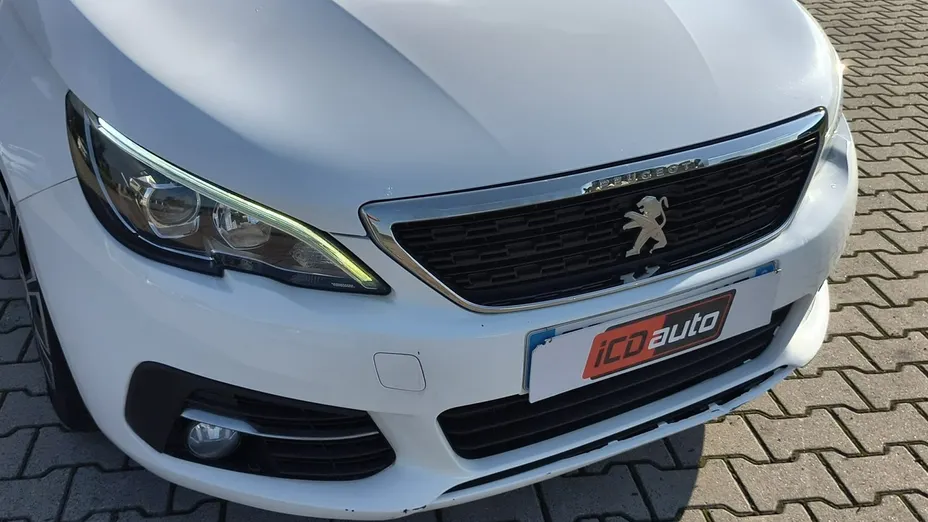 PEUGEOT 308 -