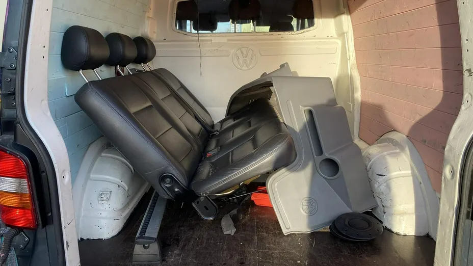 VOLKSWAGEN Transporter -