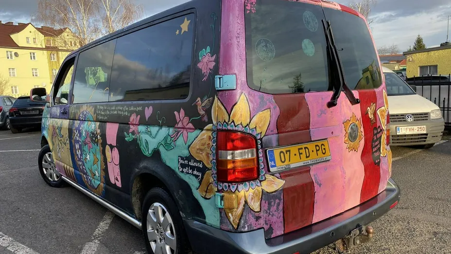 VOLKSWAGEN Transporter -