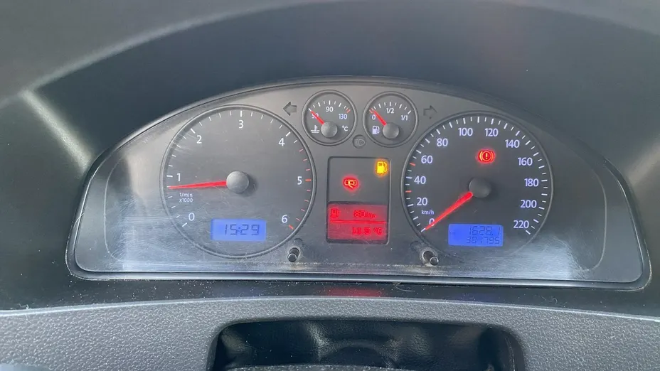 VOLKSWAGEN Transporter -