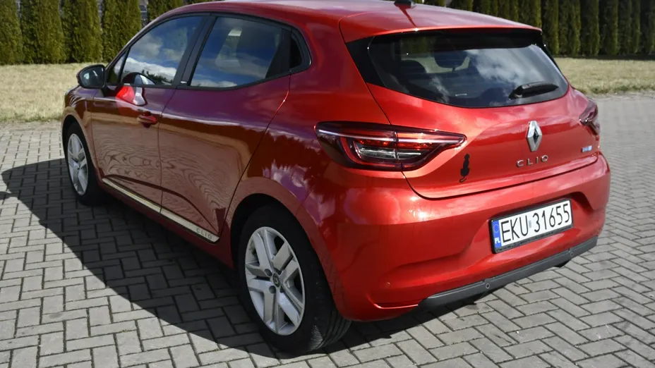 RENAULT Clio -