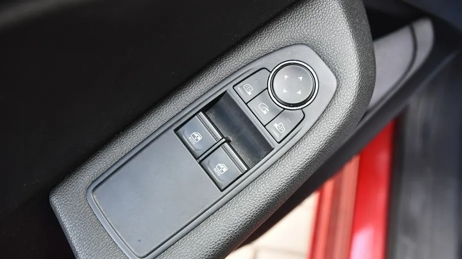 RENAULT Clio -