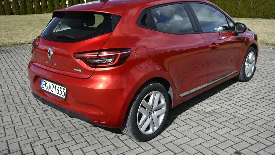 RENAULT Clio -