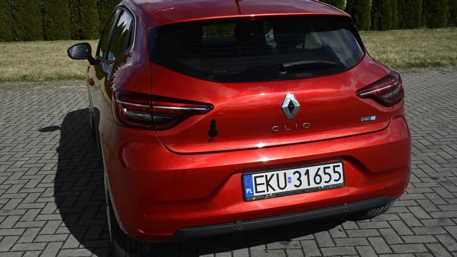 RENAULT Clio -