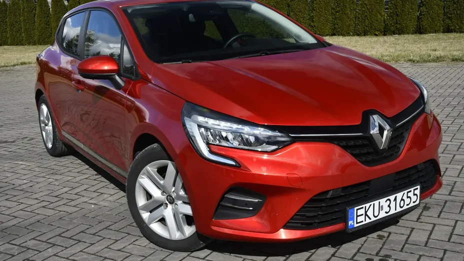RENAULT Clio -