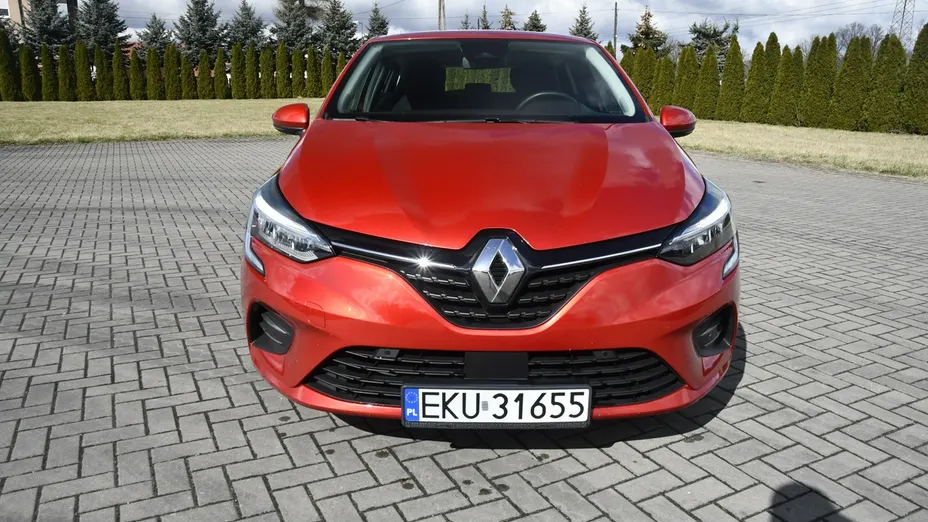 RENAULT Clio -