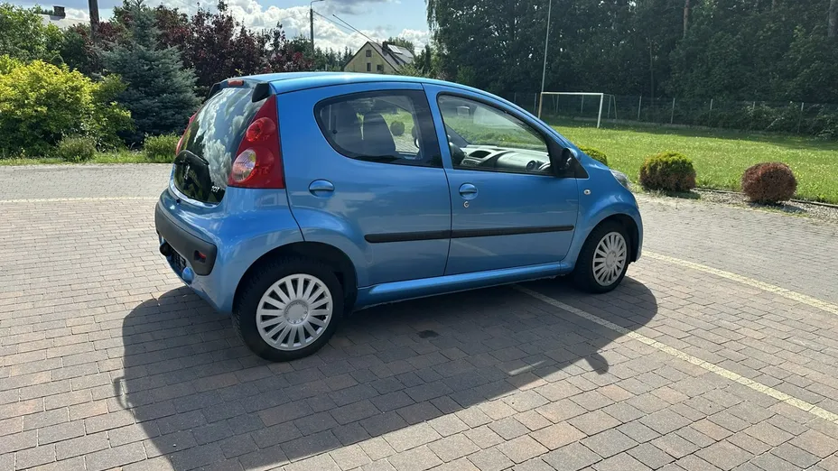 PEUGEOT 107 -