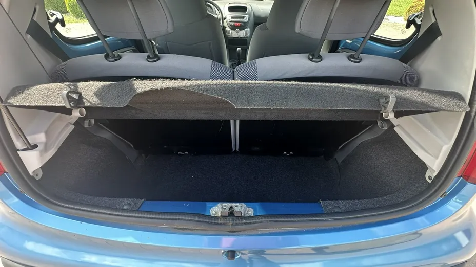PEUGEOT 107 -