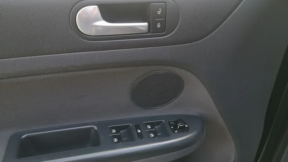VOLKSWAGEN Golf Plus -
