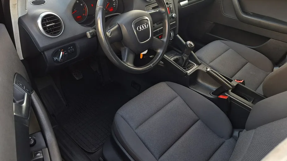AUDI A3 -