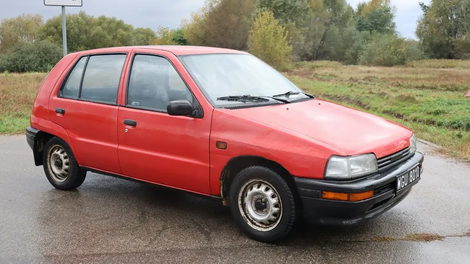 DAIHATSU Charade -