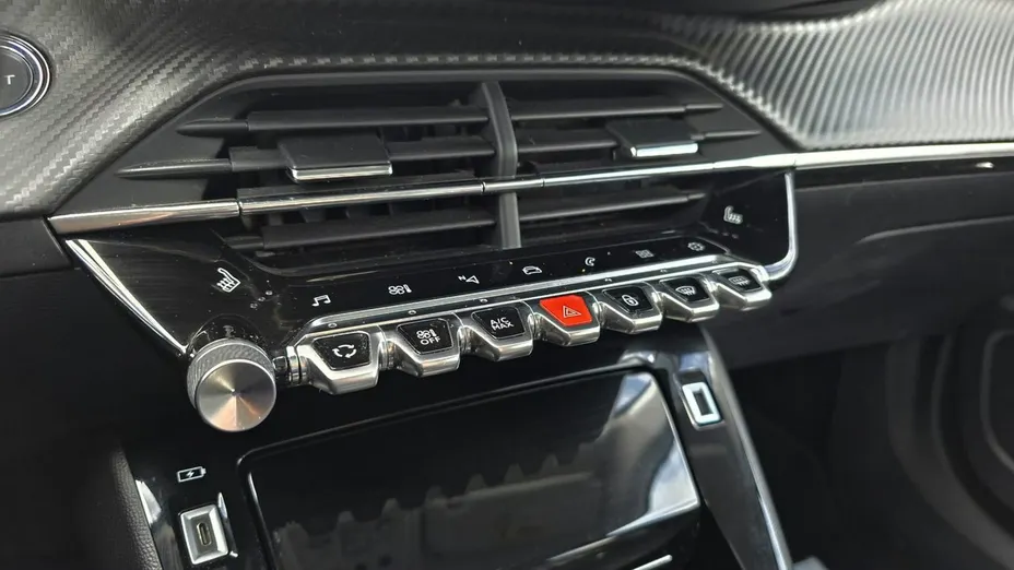 PEUGEOT 2008 -