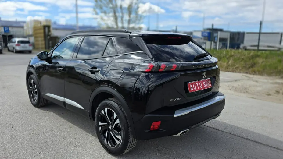PEUGEOT 2008 -