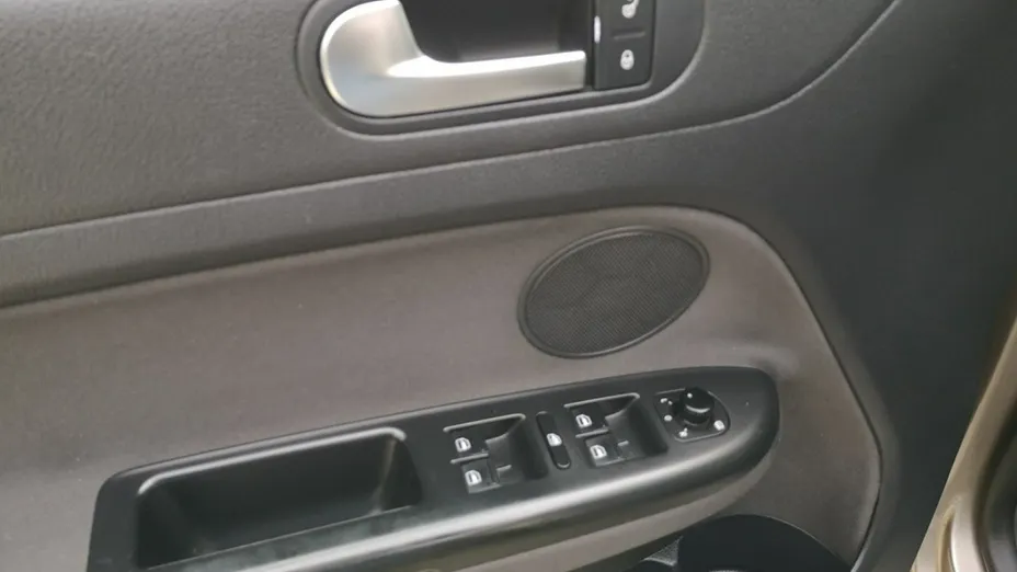 VOLKSWAGEN Golf Plus -