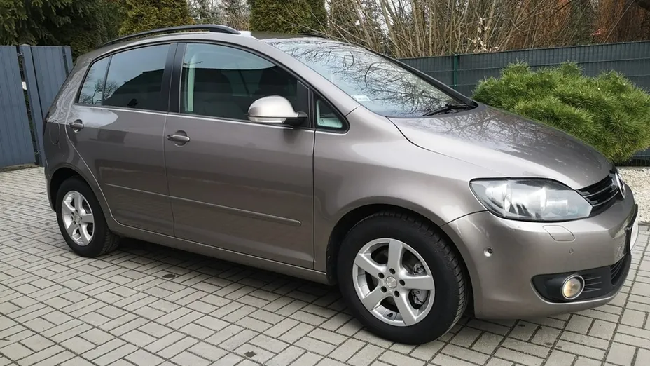 VOLKSWAGEN Golf Plus -