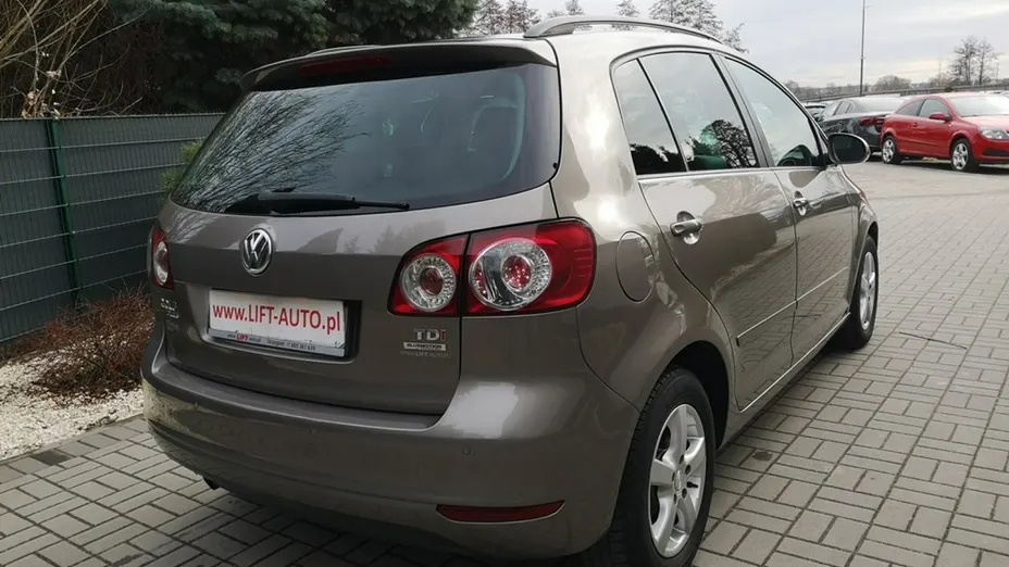 VOLKSWAGEN Golf Plus -