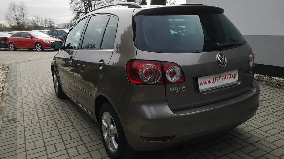 VOLKSWAGEN Golf Plus -