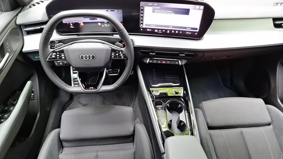 AUDI Q3 Q3 TFSI mHEV 110 kW S tronic