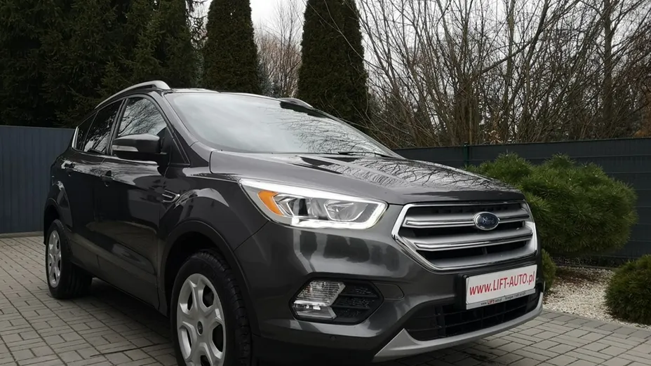 FORD Kuga -