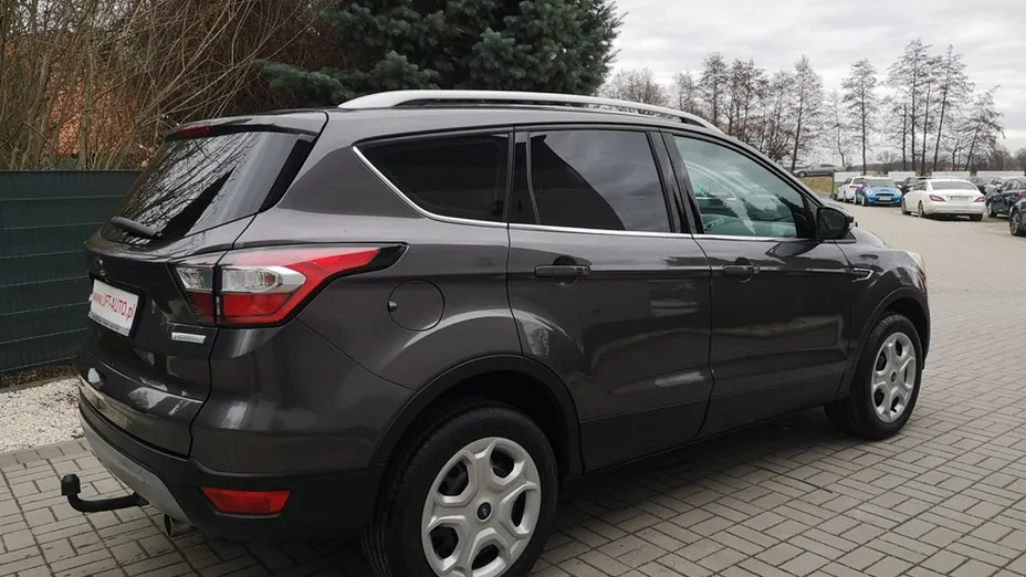 FORD Kuga -