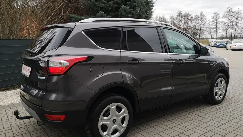 FORD Kuga -