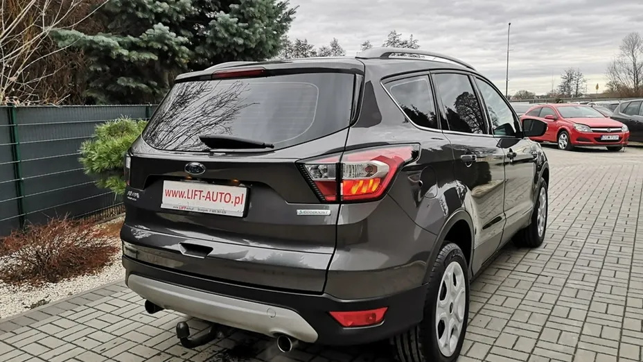 FORD Kuga -