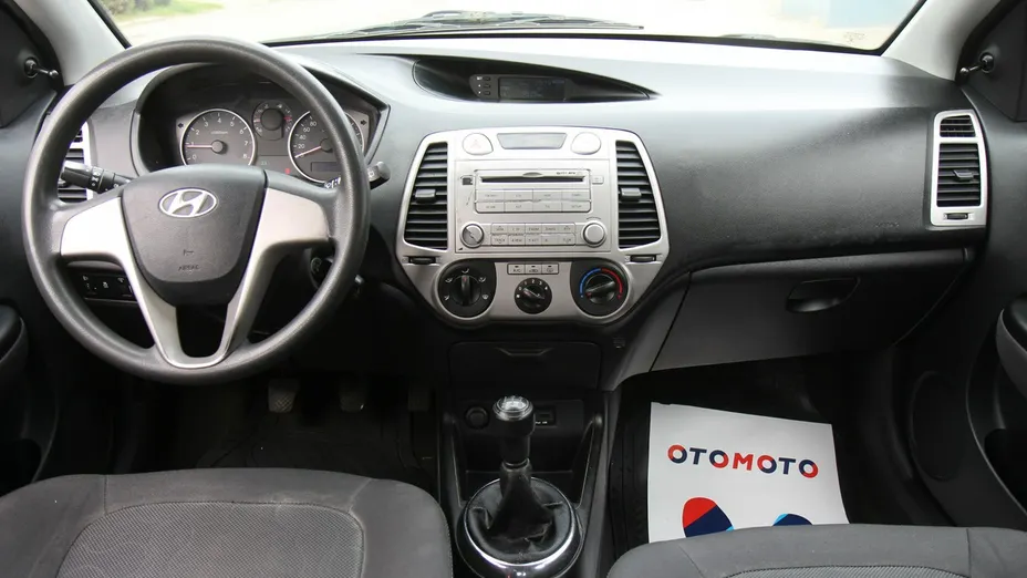 HYUNDAI i20 -