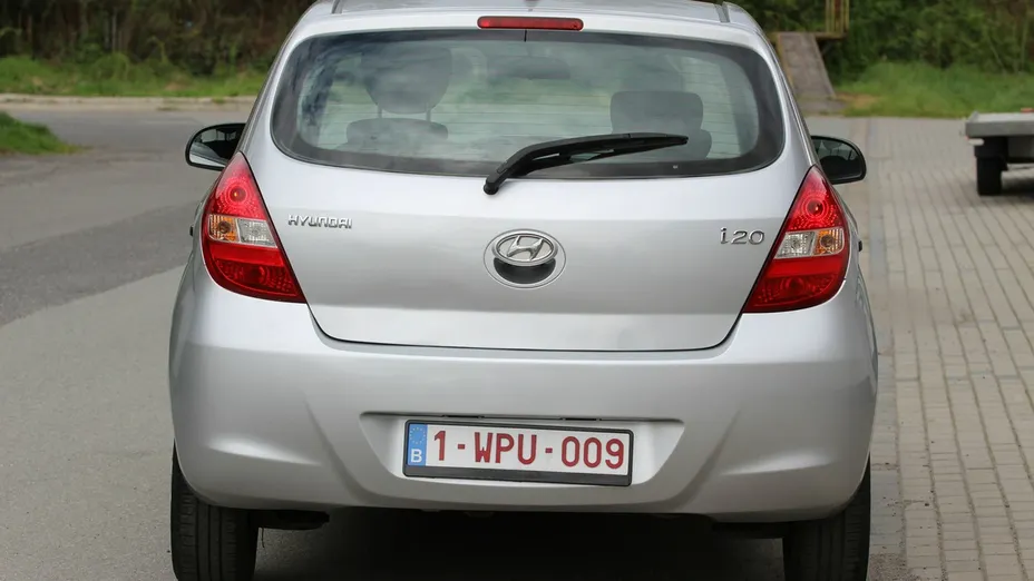 HYUNDAI i20 -