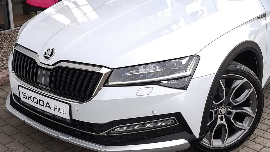 SKODA Superb Superb 2.0 TDI SCR 4x4 Scout DSG