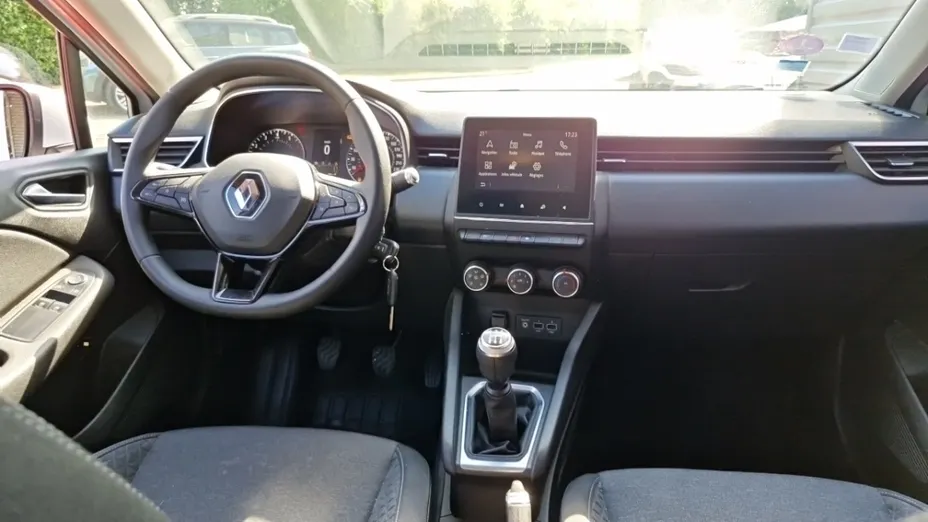 RENAULT Clio -