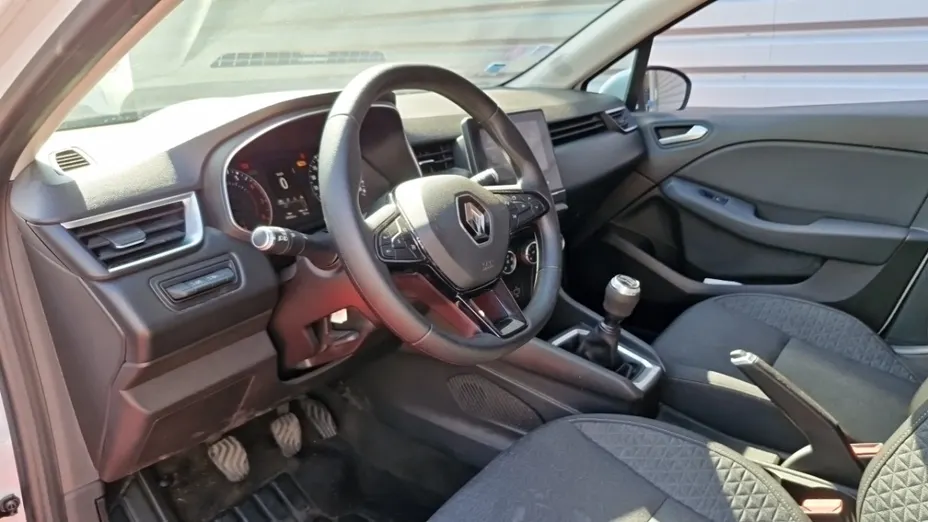 RENAULT Clio -