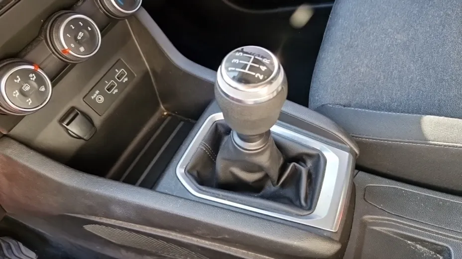 RENAULT Clio -