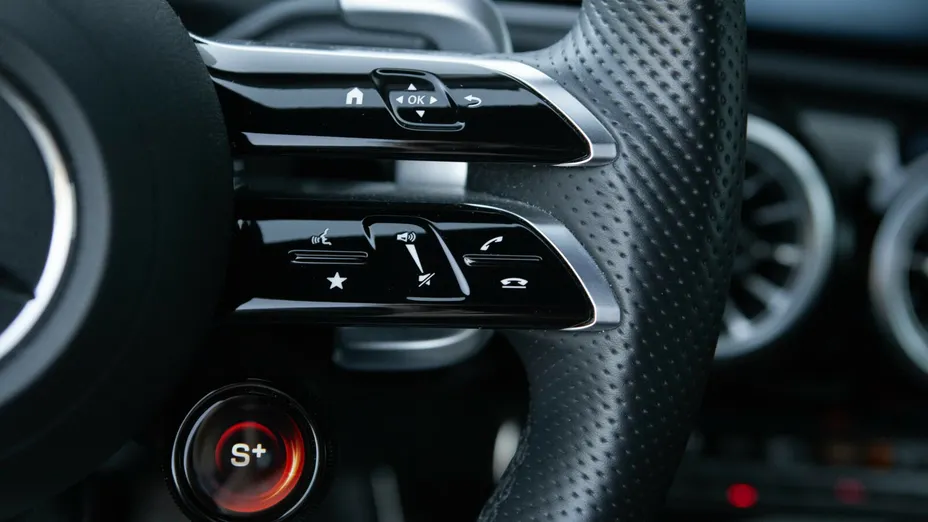 MERCEDES-BENZ A Klasa A 35 AMG 4-Matic 8G-DCT