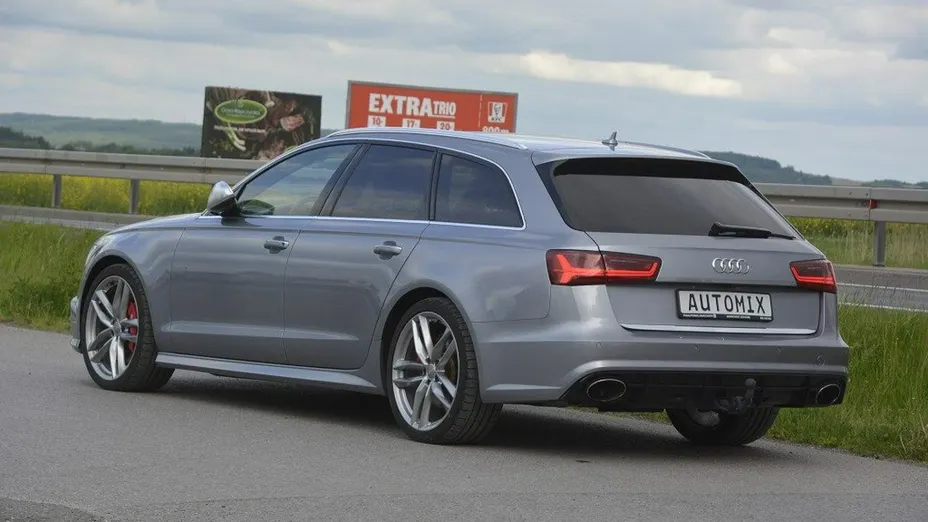 AUDI A6 -