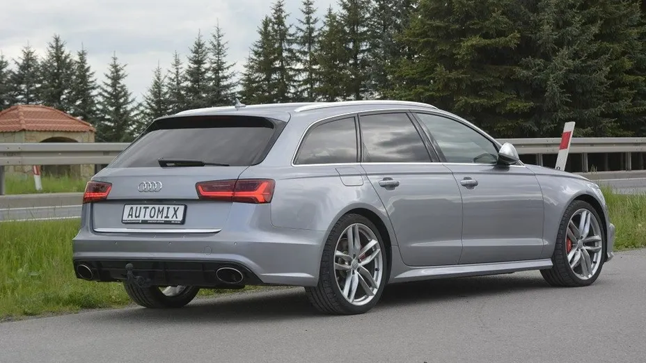 AUDI A6 -