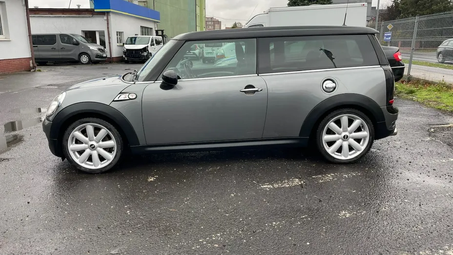 MINI Clubman -