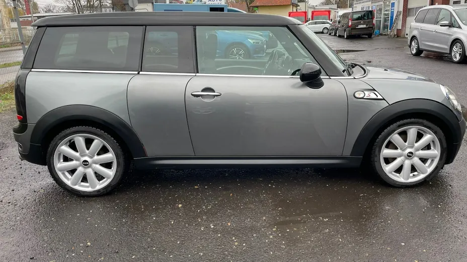 MINI Clubman -