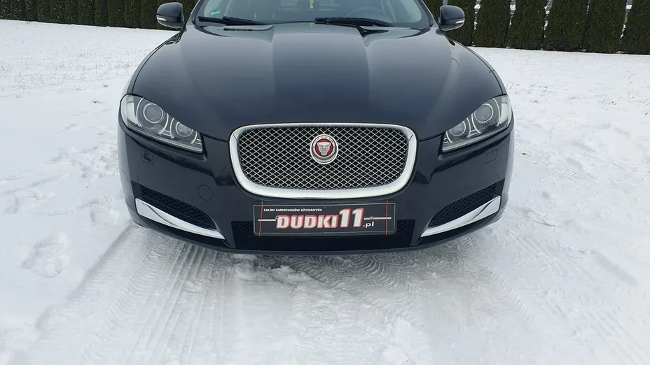 JAGUAR XF -