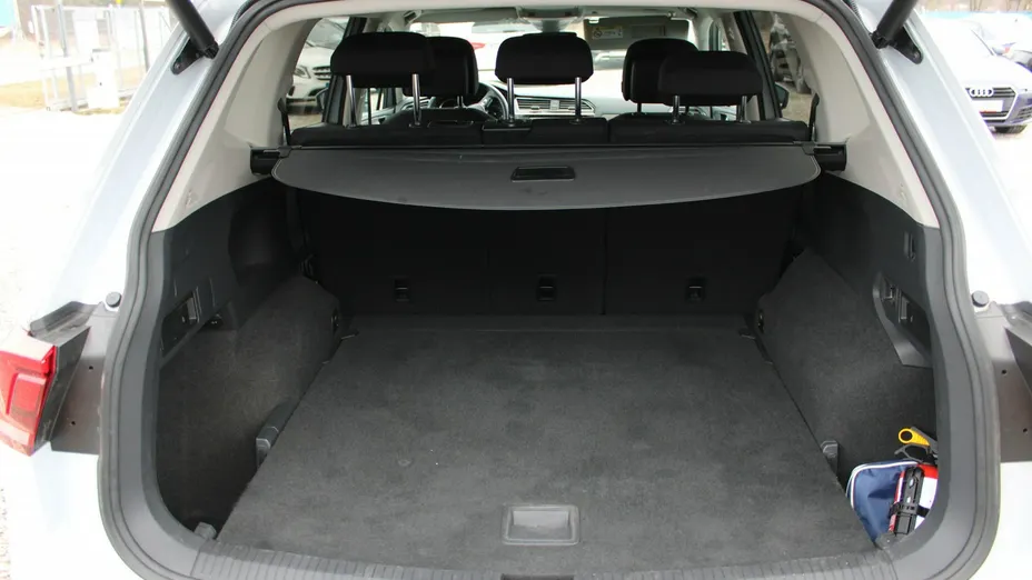 VOLKSWAGEN Tiguan Allspace -
