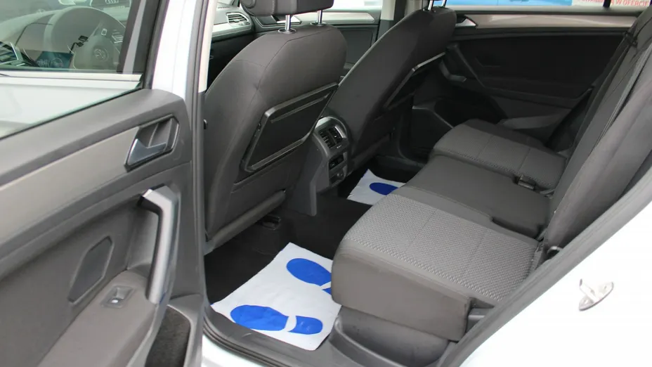 VOLKSWAGEN Tiguan Allspace -