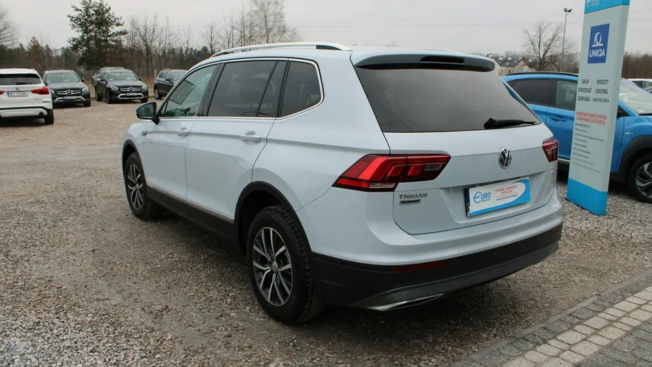 VOLKSWAGEN Tiguan Allspace -